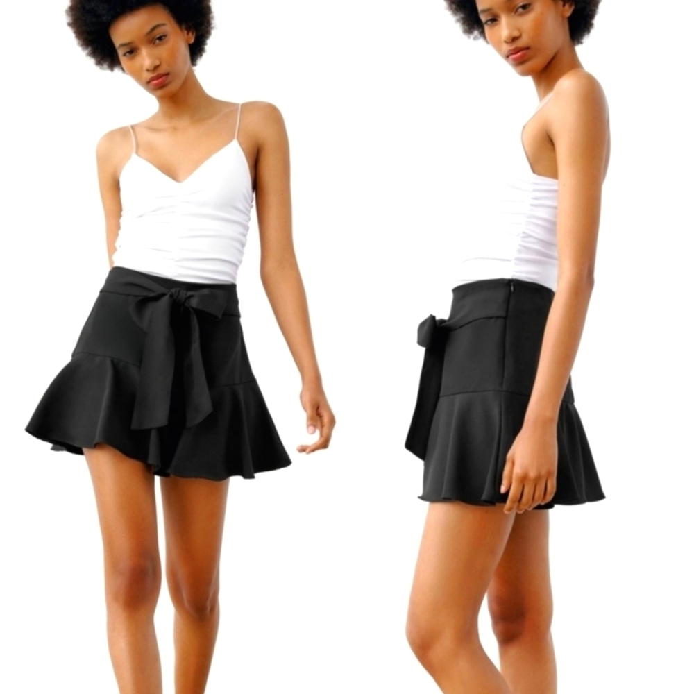 Zara Black Ruffled Mini Skort with Bow Detail High Waisted Size Small